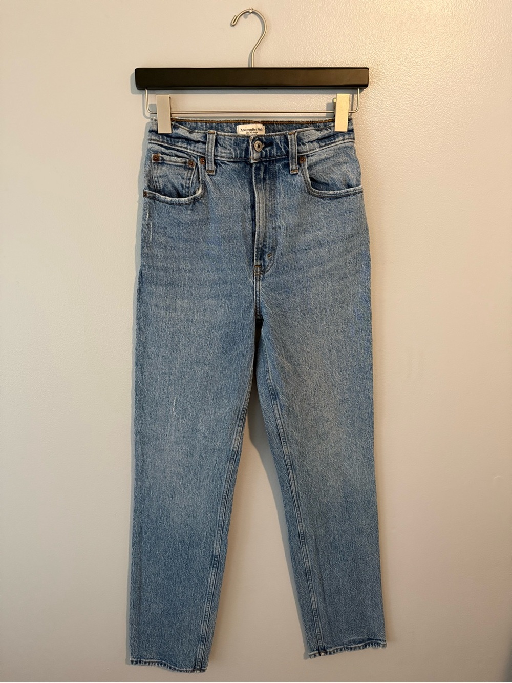 Abercrombie & Fitch 90’s Straight Ultra High-Rise Jeans